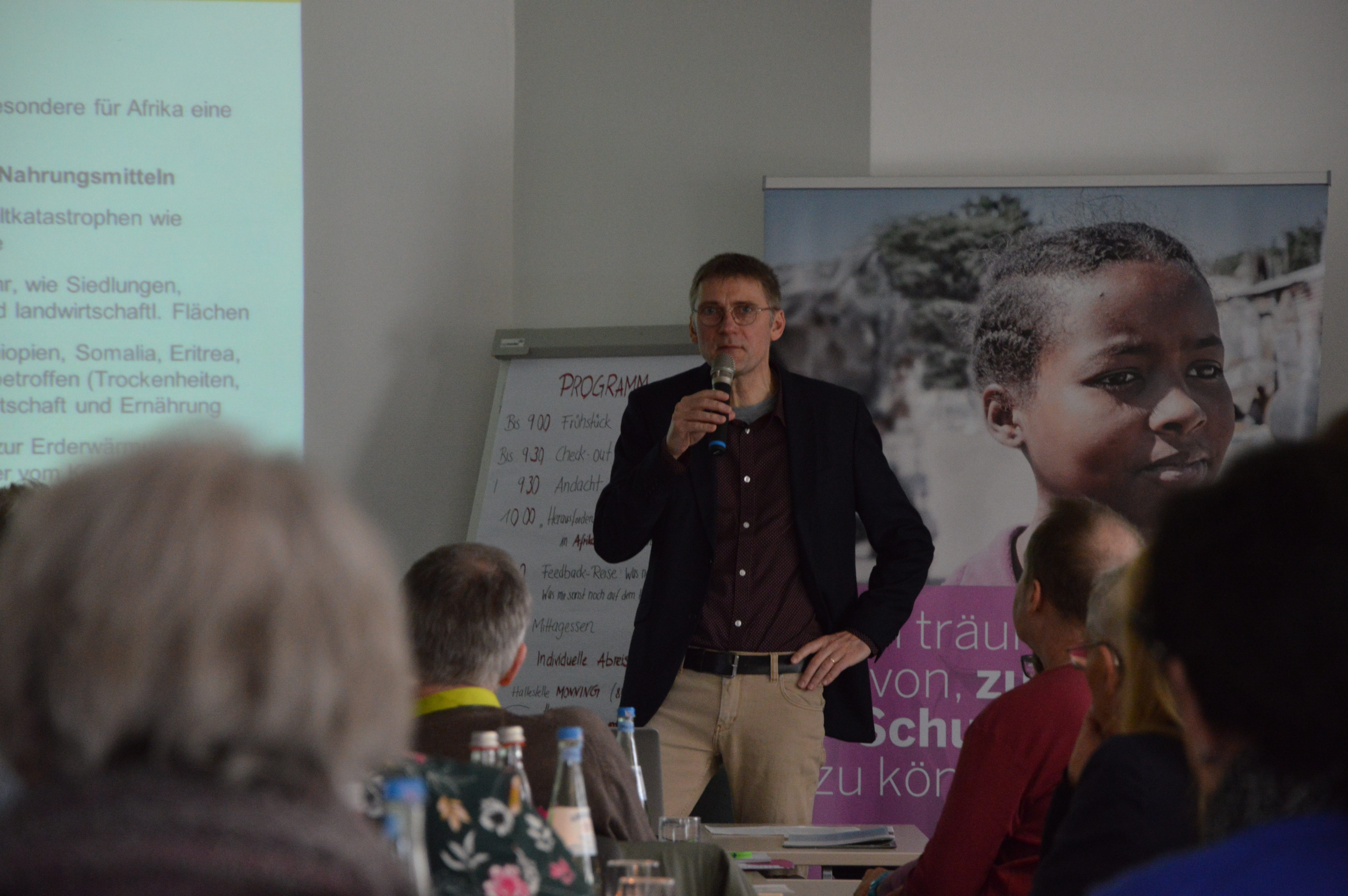Leiter der Afrikaabteilung, Georg Müller, beim bundesweiten Treffen der Ehrenamtlichen