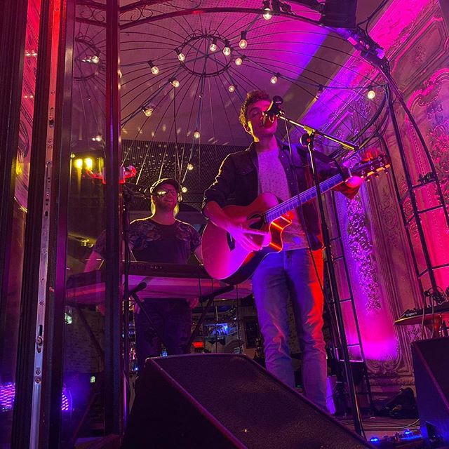 Till gibt ein Konzert im Klubhaus Alte Liebe in Hamburg (Foto: tillseifert.music) Till gibt ein Konzert im Klubhaus Alte Liebe in Hamburg (Foto: tillseifert.music)