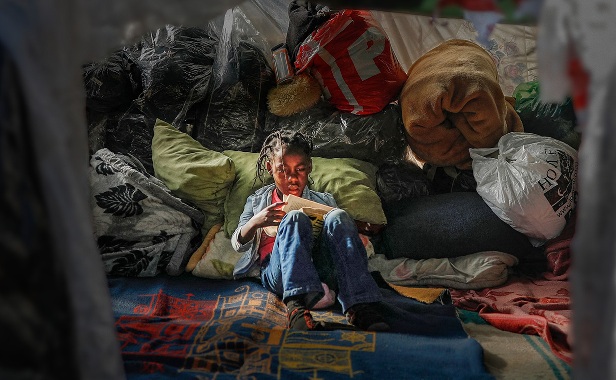 Bildung_Maedchen liest