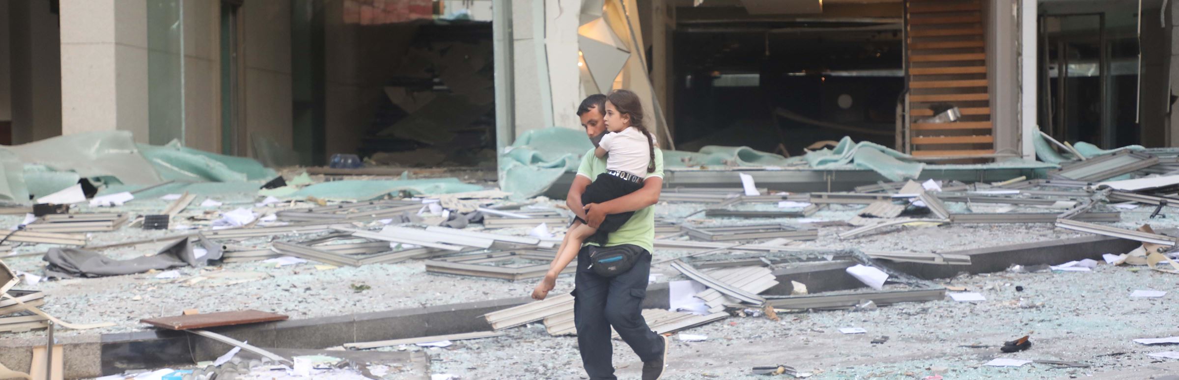 https://www.kindernothilfe.de/-/media/knh/01-main/bilder/laenderseiten/libanon/beirut-explosion/31to10.ashx?mw=2400&u=5DDCD9CEDE9F40169510E90D2DE237D9&hash=6E450DE963D57D63B7A235D6676F168A