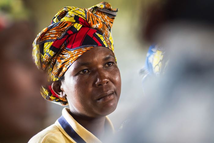 Eine Teilnehmerin der Selbsthilfegruppe aus Ruanda im Portrait. (Quelle: Jakob Studnar)