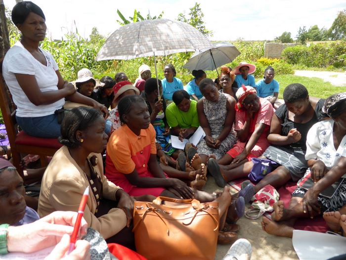 Frauen der Selbsthilfegruppe in Simbabwe. (Quelle: Karl Pfahler)