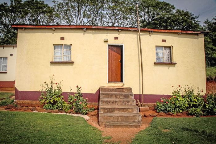 Reportage: "Eswatini: Eine Frau startet erfolgreich durch" Foto eines Hauses (Quelle: Ralf Krämer, Kindernothilfe)