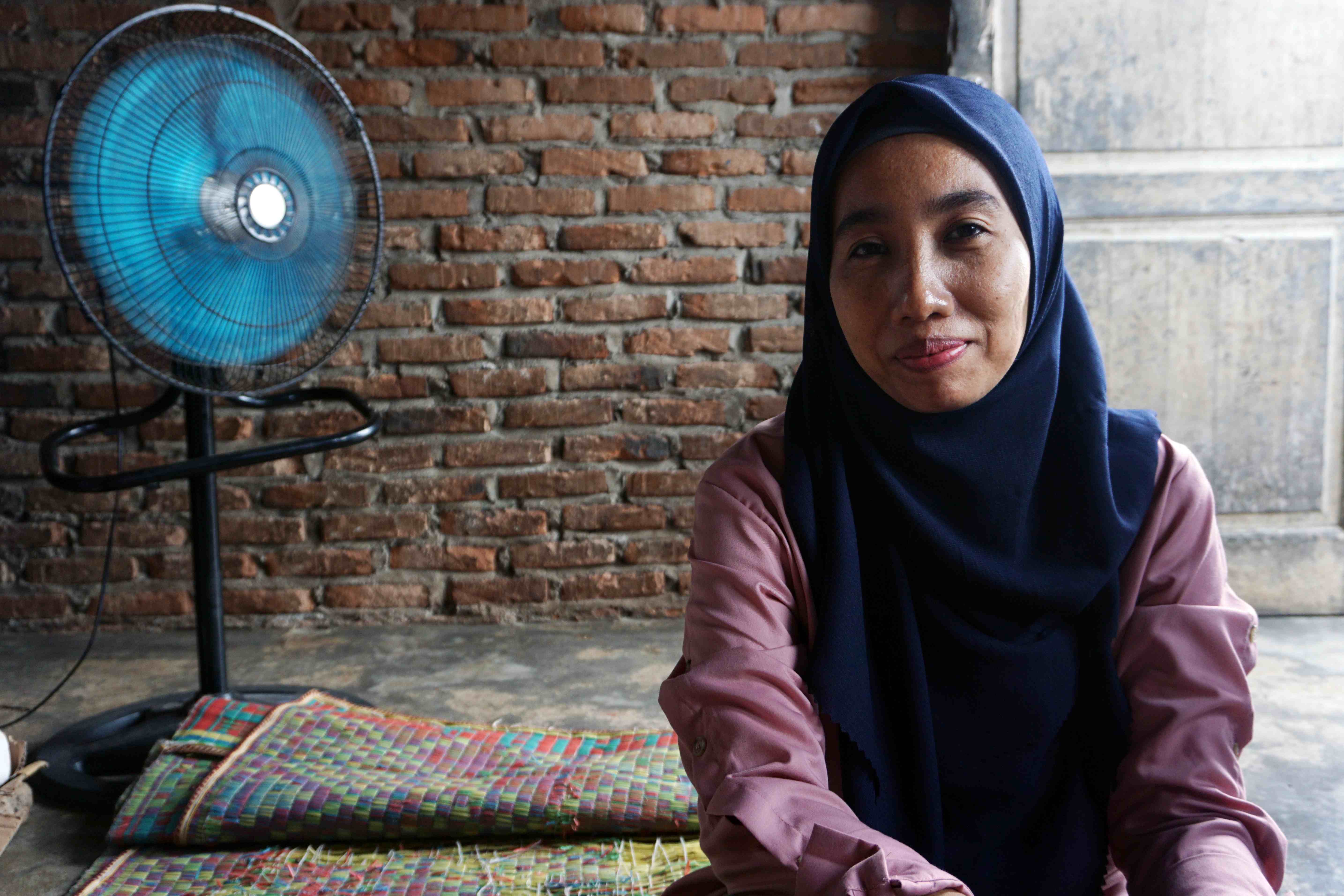 Eine Projektmitarbeiterin, Camelia Nasution (Quelle: Christiane Dase)
