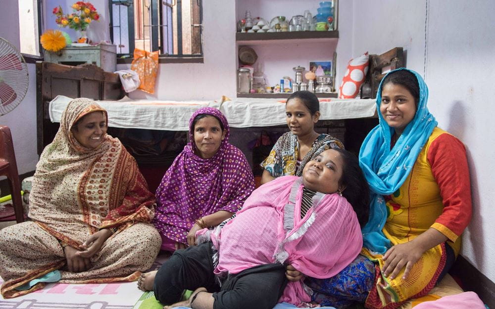 Reportage Indien: Sechs Monate, die den Unterschie machen; Foto: Gruppenbild einer Familie (Quelle: Christian Nusch) Reportage Indien: Sechs Monate, die den Unterschie machen; Foto: Gruppenbild einer Familie (Quelle: Christian Nusch)