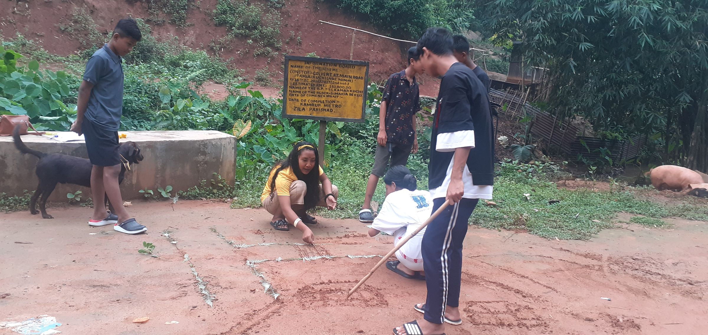 Kinder aus Indien planen Umweltschutzaktivitäten. (Quelle: Kindernothilfe-Partner)