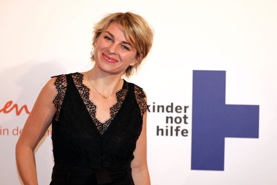Kindernothilfe-Botschafterin Sabine Heinrich beim Medienpreis 2019 in Berlin (Quelle: Ralf Krämer) Kindernothilfe-Botschafterin Sabine Heinrich beim Medienpreis 2019 in Berlin (Quelle: Ralf Krämer)