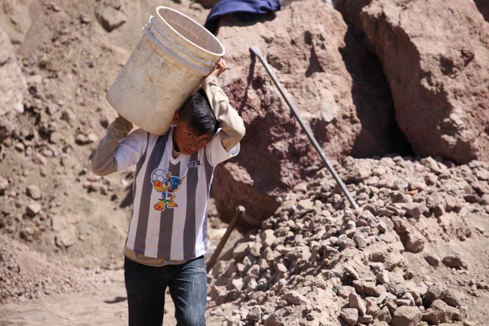 Arbeitender Junge in Guatemala (Quelle: Malte Pfau)