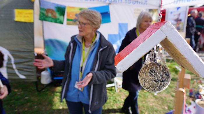 Reportage "Ein Dorf in Kindernothilfe-Hand"; Foto von Frau im Gespräch (Quelle: Ralf Krämer / Kindernothilfe) Reportage "Ein Dorf in Kindernothilfe-Hand"; Foto von Frau im Gespräch (Quelle: Ralf Krämer / Kindernothilfe)