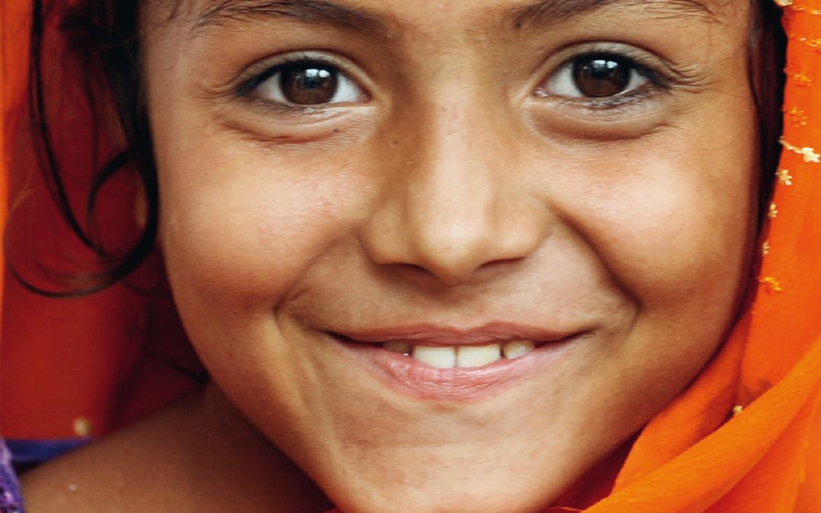 Cover des Flyers "Stifterdarlehen"; Foto: lachendes Gesicht (Quelle: Kindernothilfe) Cover des Flyers "Stifterdarlehen"; Foto: lachendes Gesicht (Quelle: Kindernothilfe)