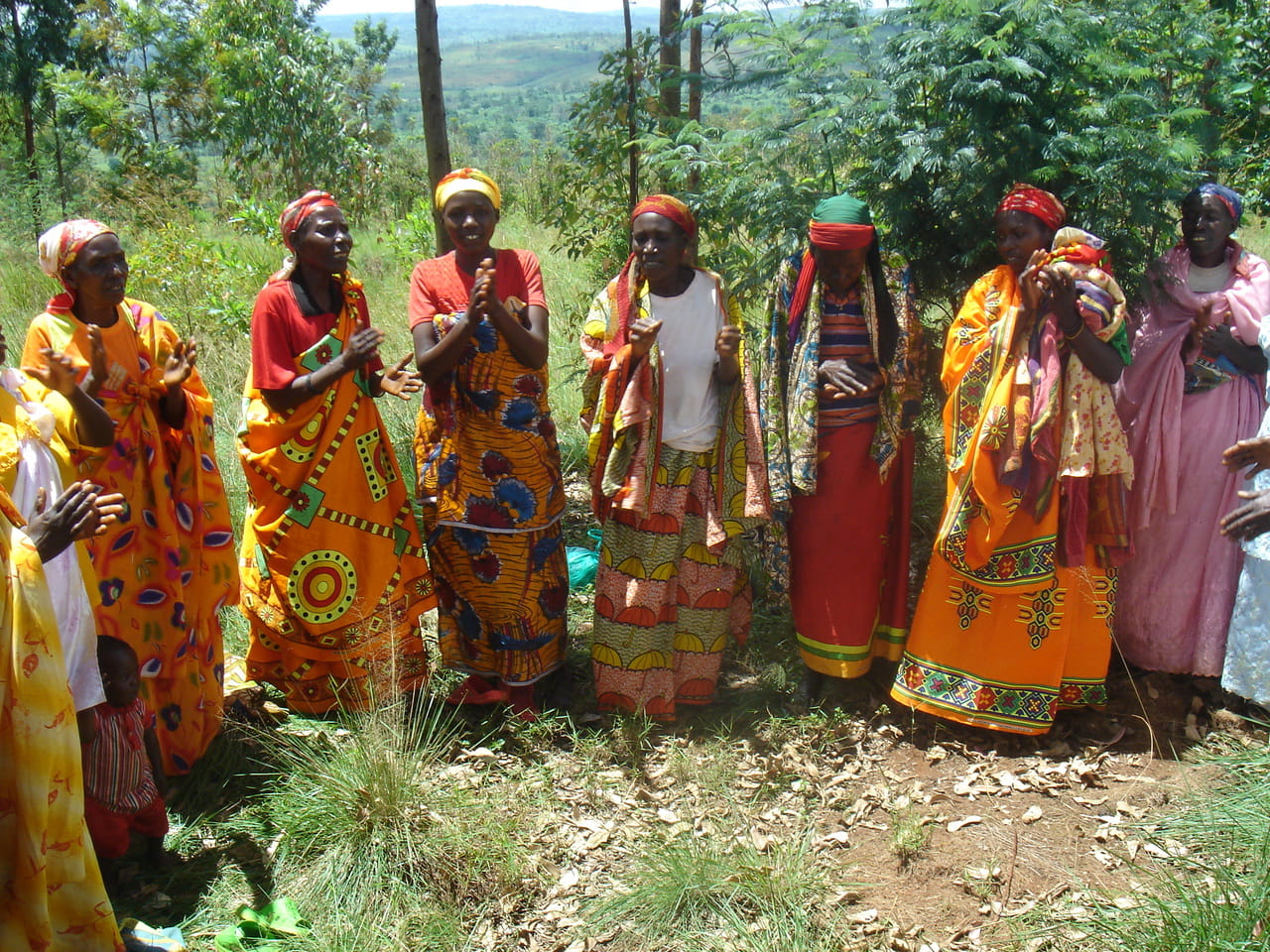 Gruppenfoto: Selbsthilfegruppe in Burundi (Quelle: Ute Luhr / Kindernothilfe)