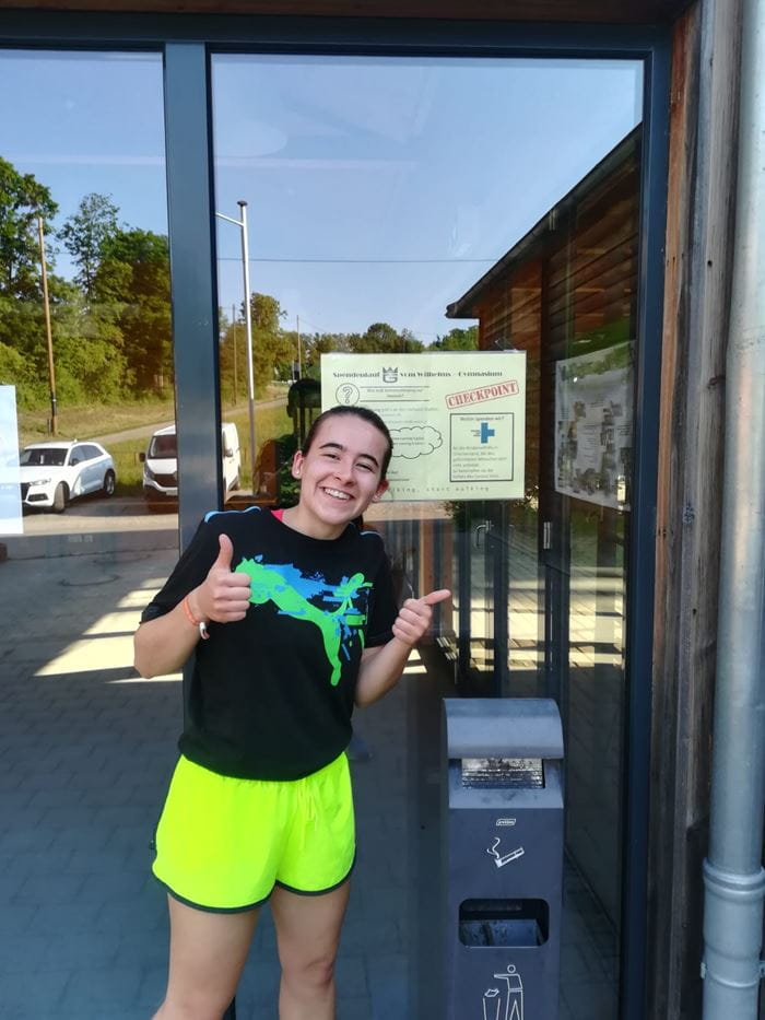 Läuferin vor dem Sponsorenlauf in Stuttgart Läuferin vor dem Sponsorenlauf in Stuttgart